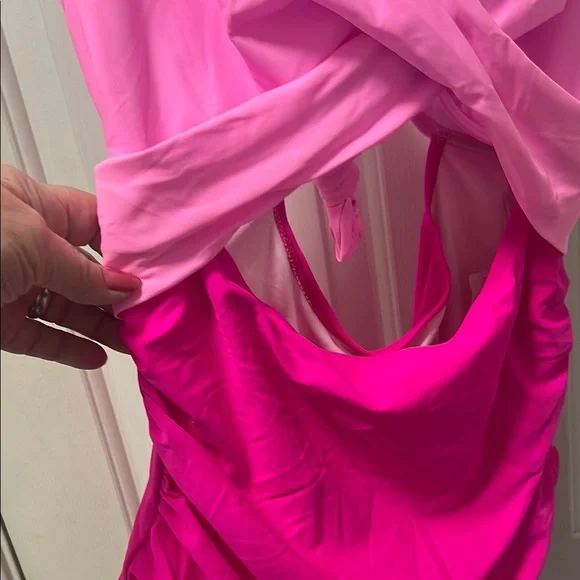 NWT Vibrant Pink One-Piece Swimsuit Size Large - Picture 4 of 15